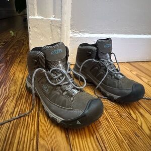 KEEN Olive and Gray Outdoor Boots